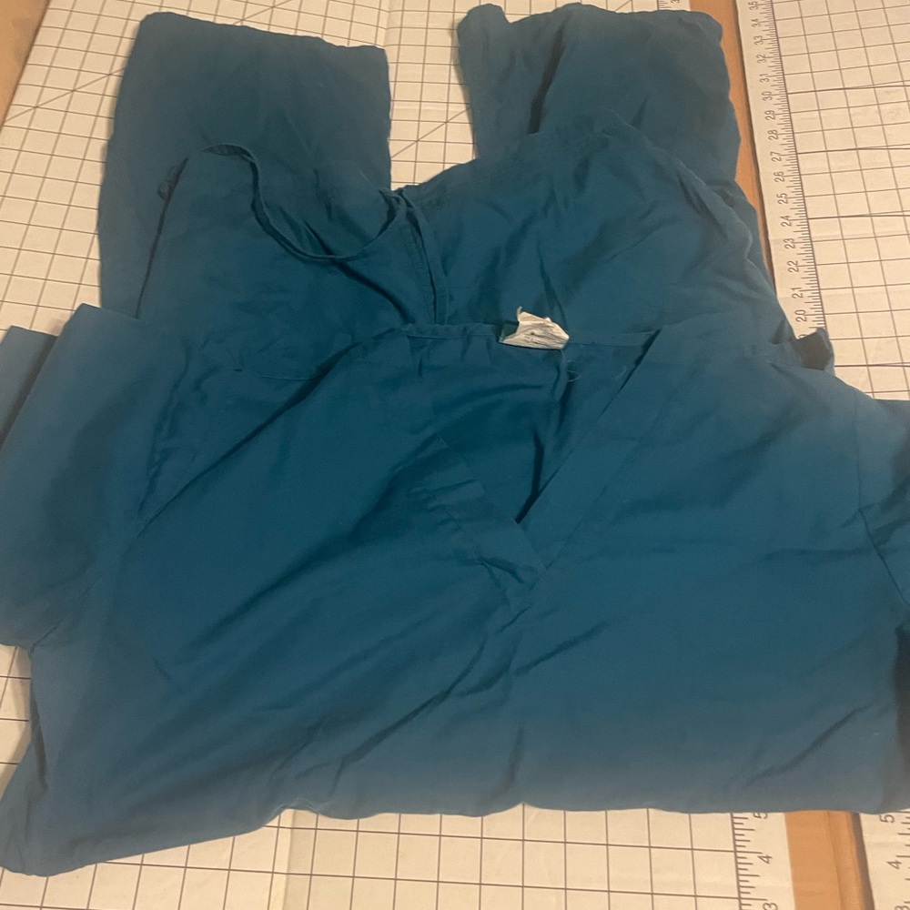 Scrub Set lot